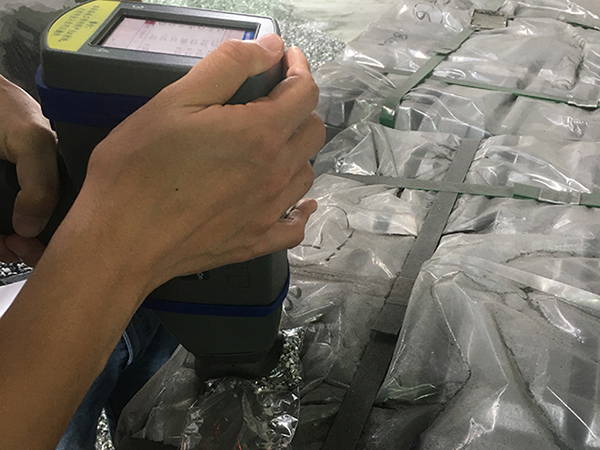 金屬回（huí）收行業手持式合金分析儀應用案例