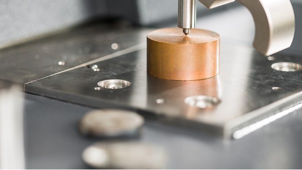 CMOS直讀（dú）光譜儀相比CCD的6大優（yōu）勢