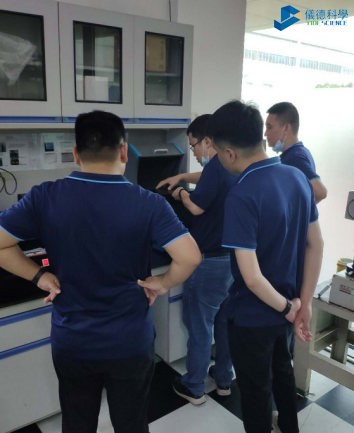 斯派克便（biàn）攜式合金分析儀帶測試倉現場